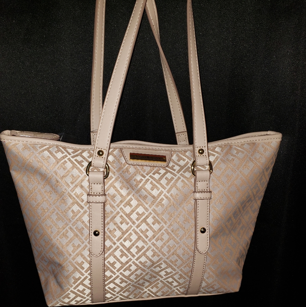 NWT Tommy Hilfiger Beige Shopper Tote Bag